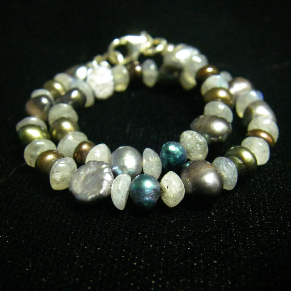 Labradorite & Black Pearl Bracelet