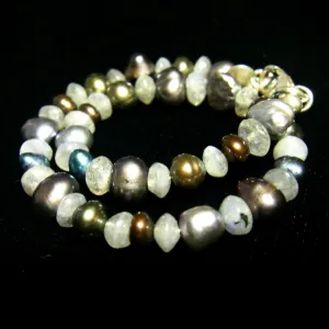 Labradorite & Black Pearl Bracelet