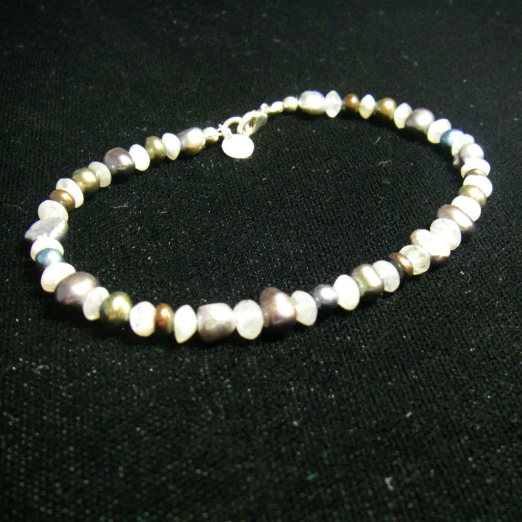 Labradorite & Black Pearl Bracelet