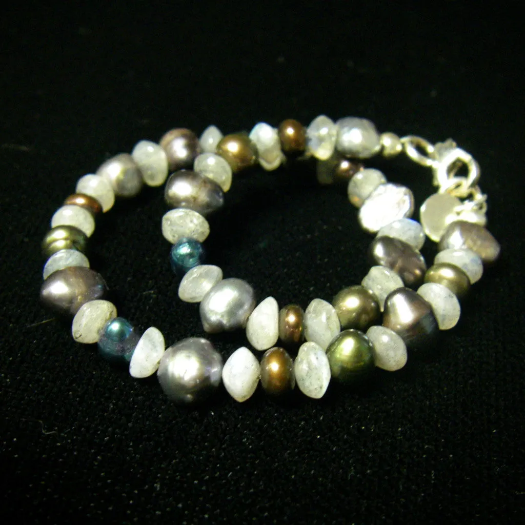 Labradorite & Black Pearl Bracelet