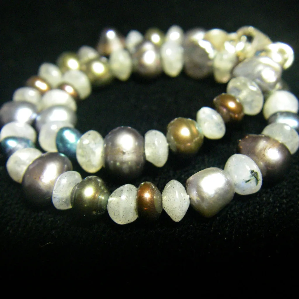 Labradorite & Black Pearl Bracelet