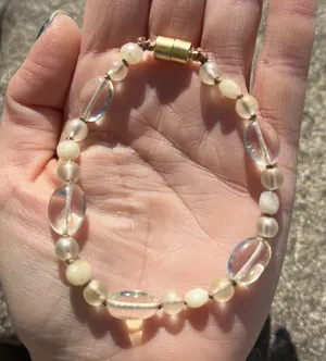 Sunny side magnetic bracelet
