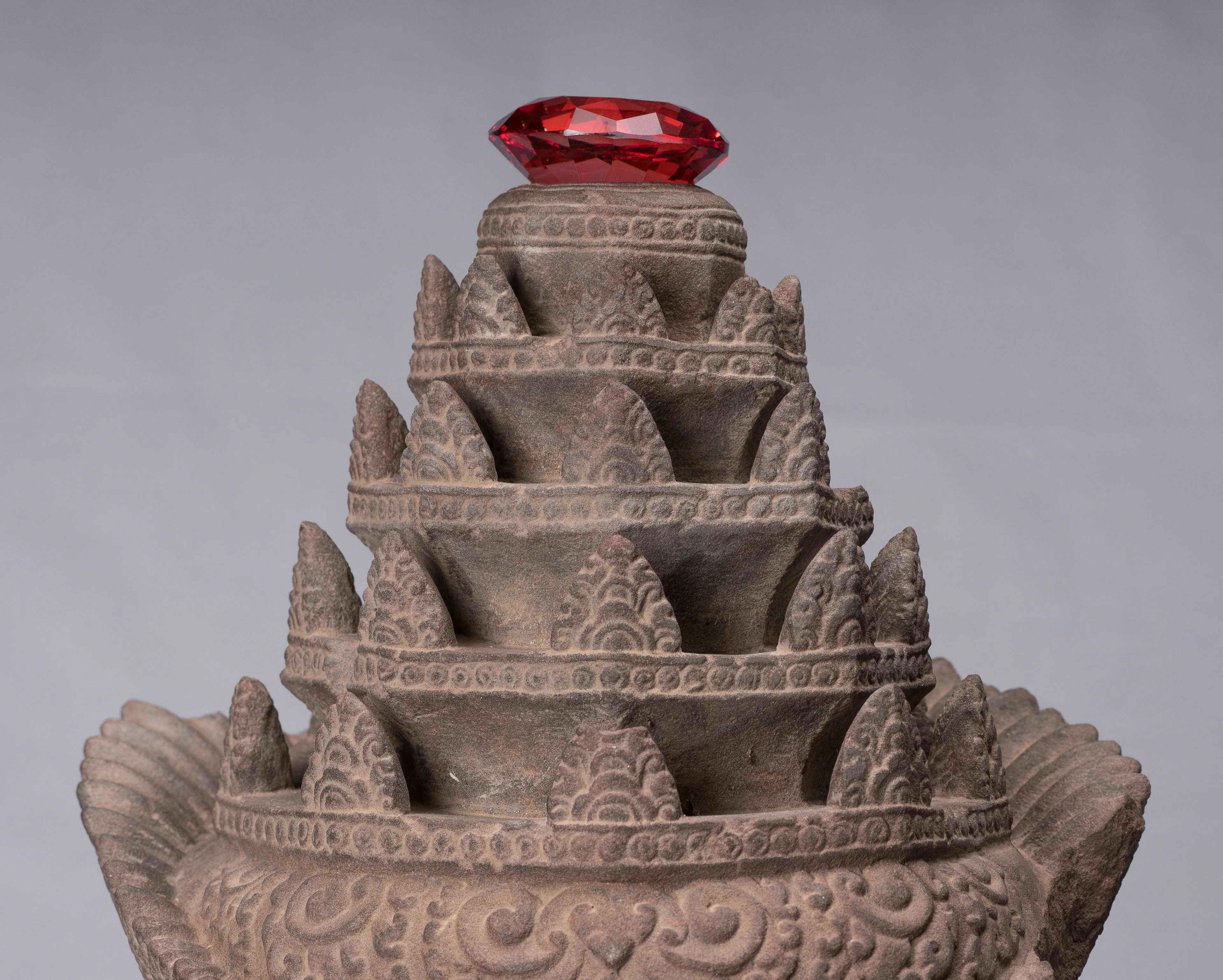 Vishnu Statue - Antique Banteay Srei Style Stone Mounted Khmer Vishnu Head - 56cm / 22"