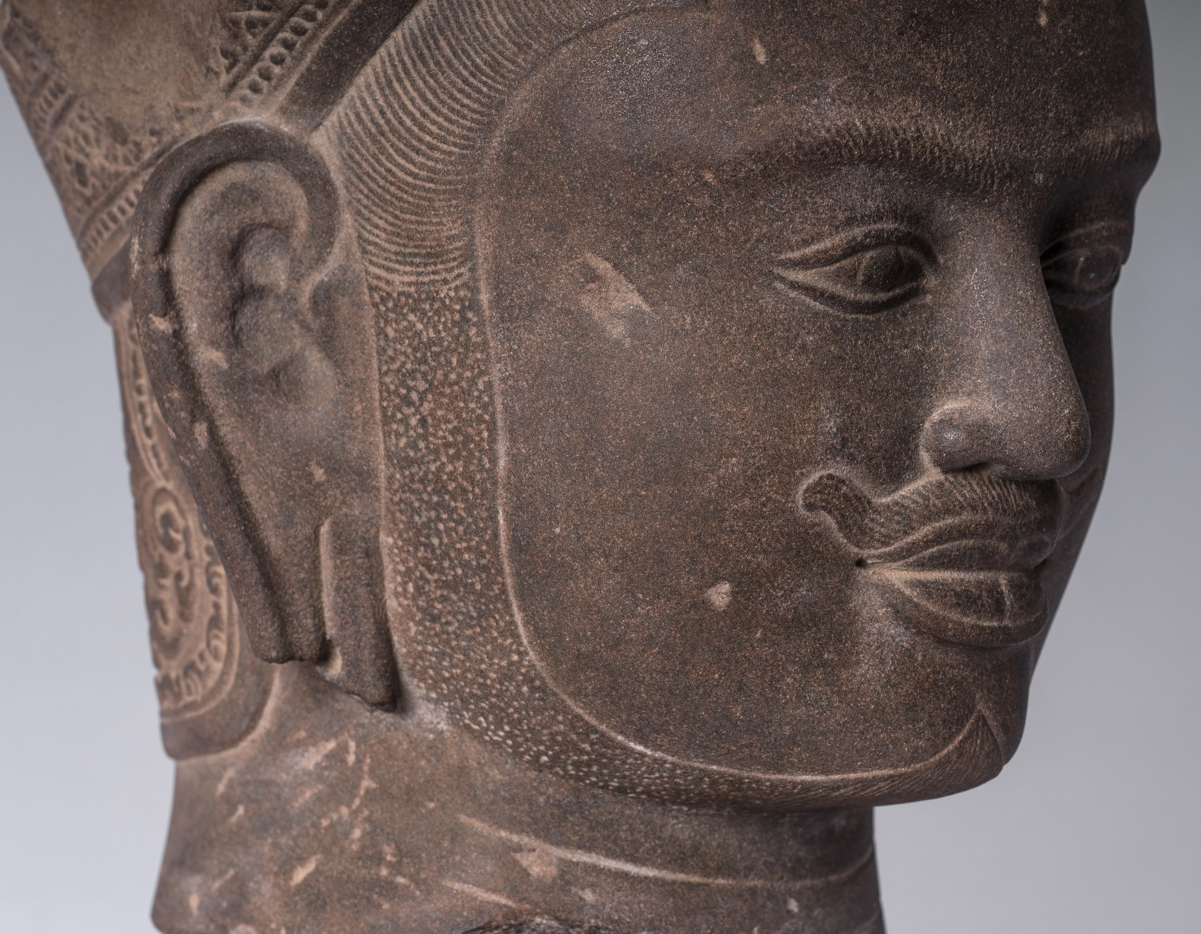 Vishnu Statue - Antique Banteay Srei Style Stone Mounted Khmer Vishnu Head - 56cm / 22"